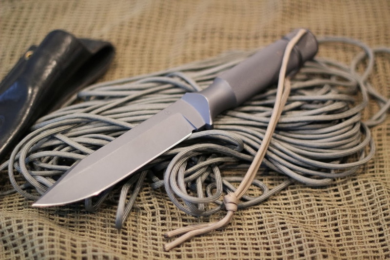 chris reeve hollow handle knife_1