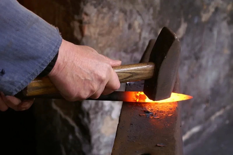 Steel To Knife Transformation