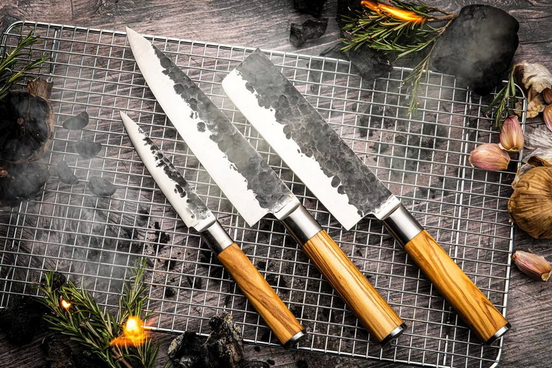 Why Forged Knives Offer Better Balance And Stability.jpg