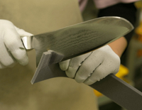 //RPRORWXHPNJOLQ5P.LDYCDN.COM/CLOUD/LNBPIKRMLJSRJLOMIPLLJQ/SUSTAINABLE-PRACTICES-IN-FORGED-CHEF-KNIFE-MANUFACTURING.jpg