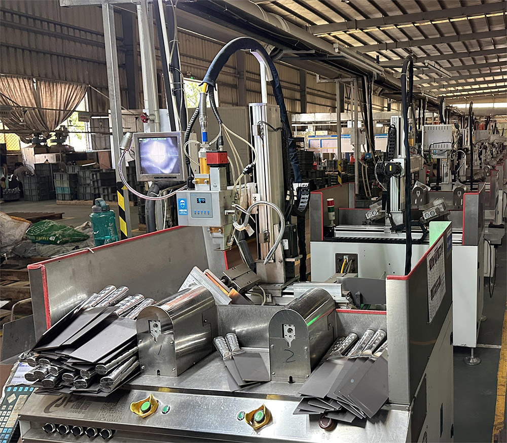 Laser welding machine used for mass production