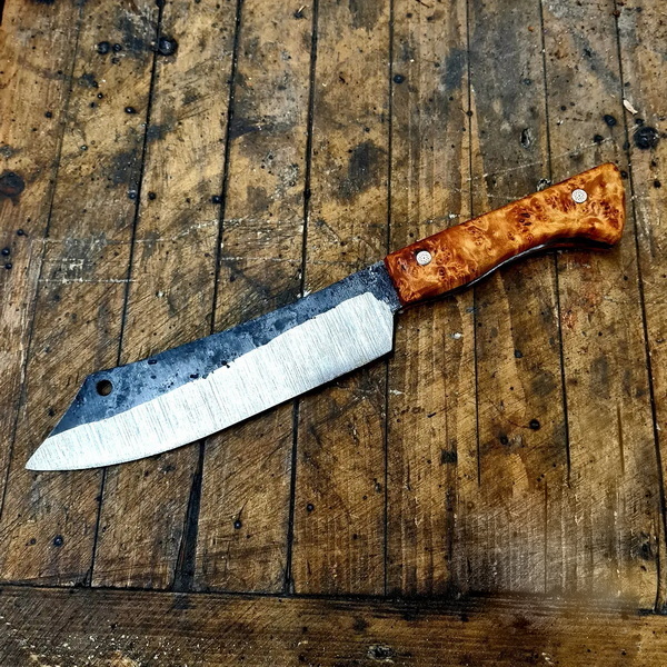 A Forge To Make Knifes_1